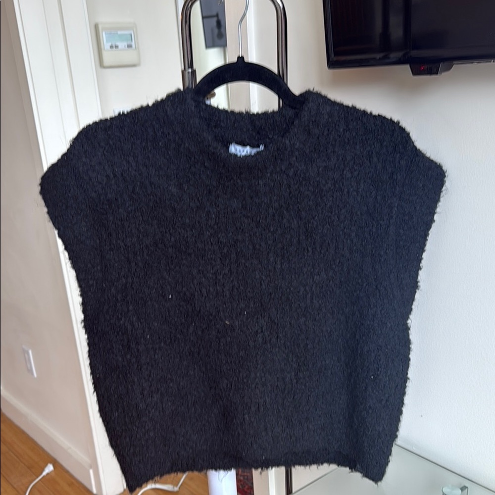 Black Top Shop Sweater Tank